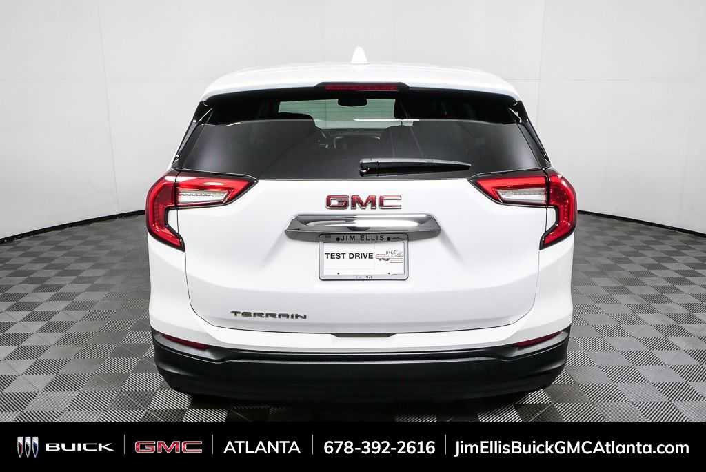 Used 2024 GMC Terrain SLE image 27