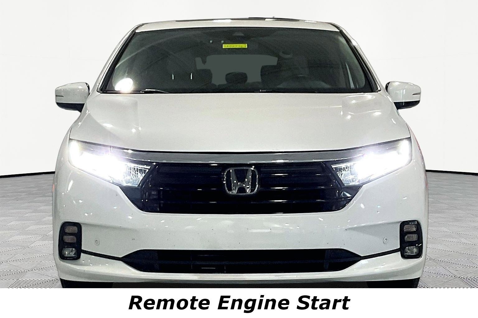 Used 2022 Honda Odyssey Elite image 2