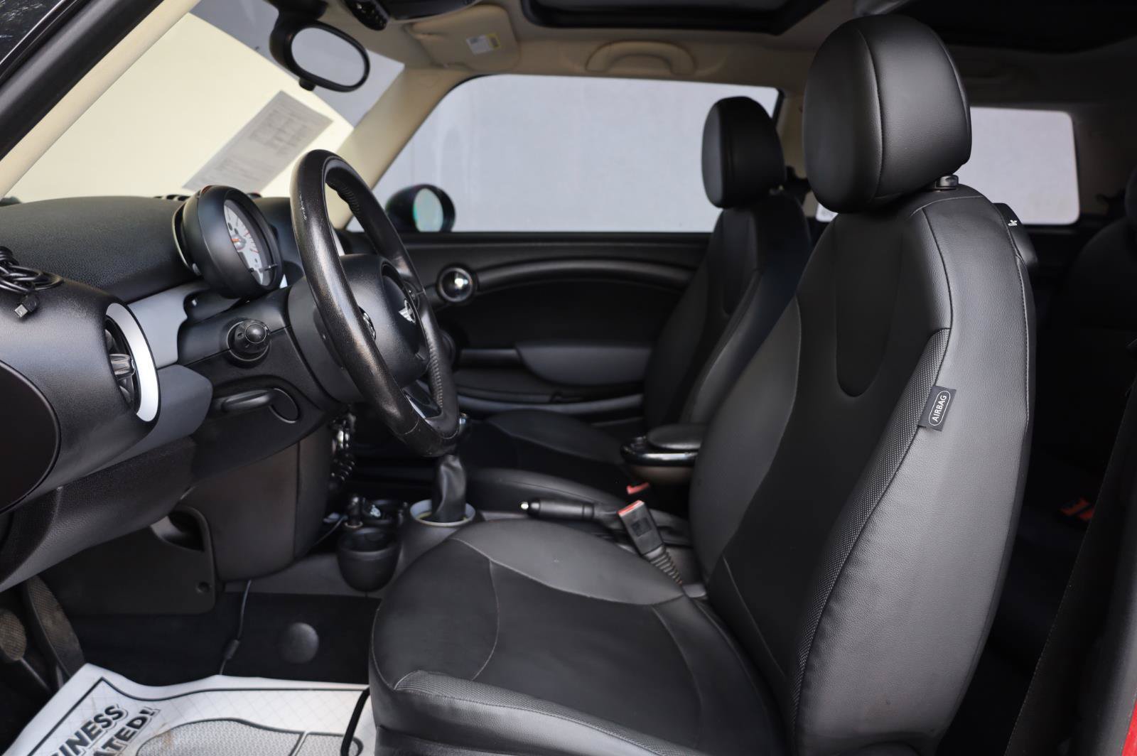 Used 2011 MINI Cooper Hardtop FWD image 14