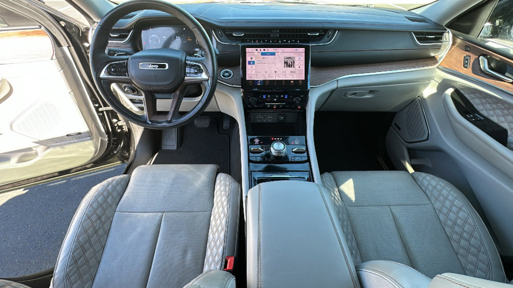 Used 2021 Jeep Grand Cherokee L Summit w/ Advanced Protech Group IV image 26