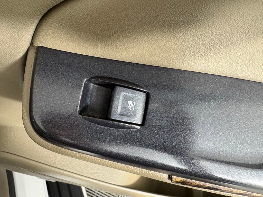 Used 2019 GMC Yukon SLT w/ Open Road Package AWD/4WD image 44