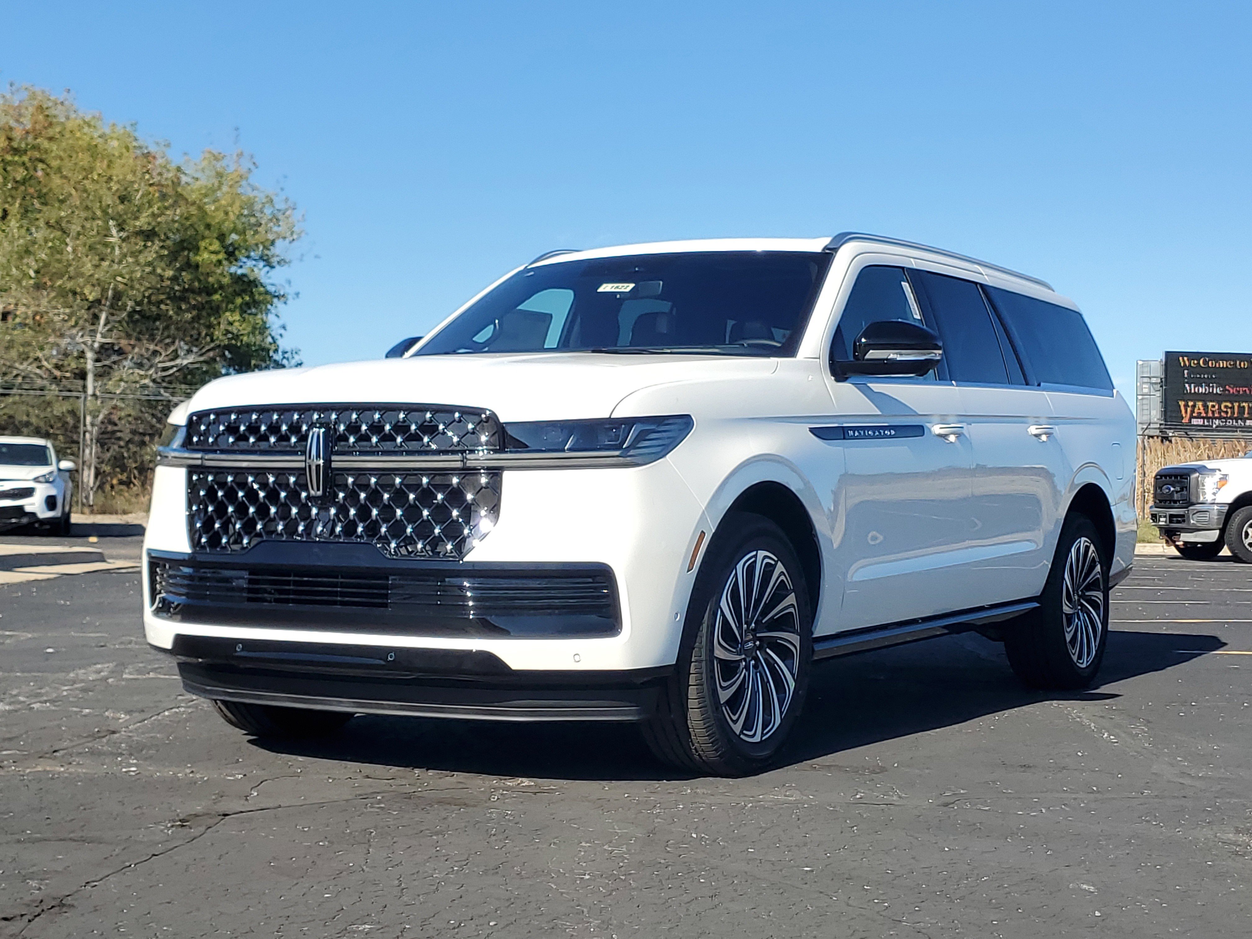 New 2025 Lincoln Navigator L Black Label video 2