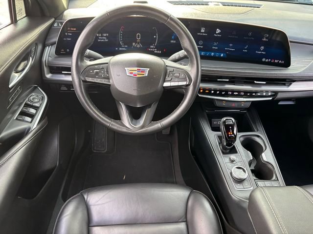 Used 2025 Cadillac XT4 Premium Luxury image 13