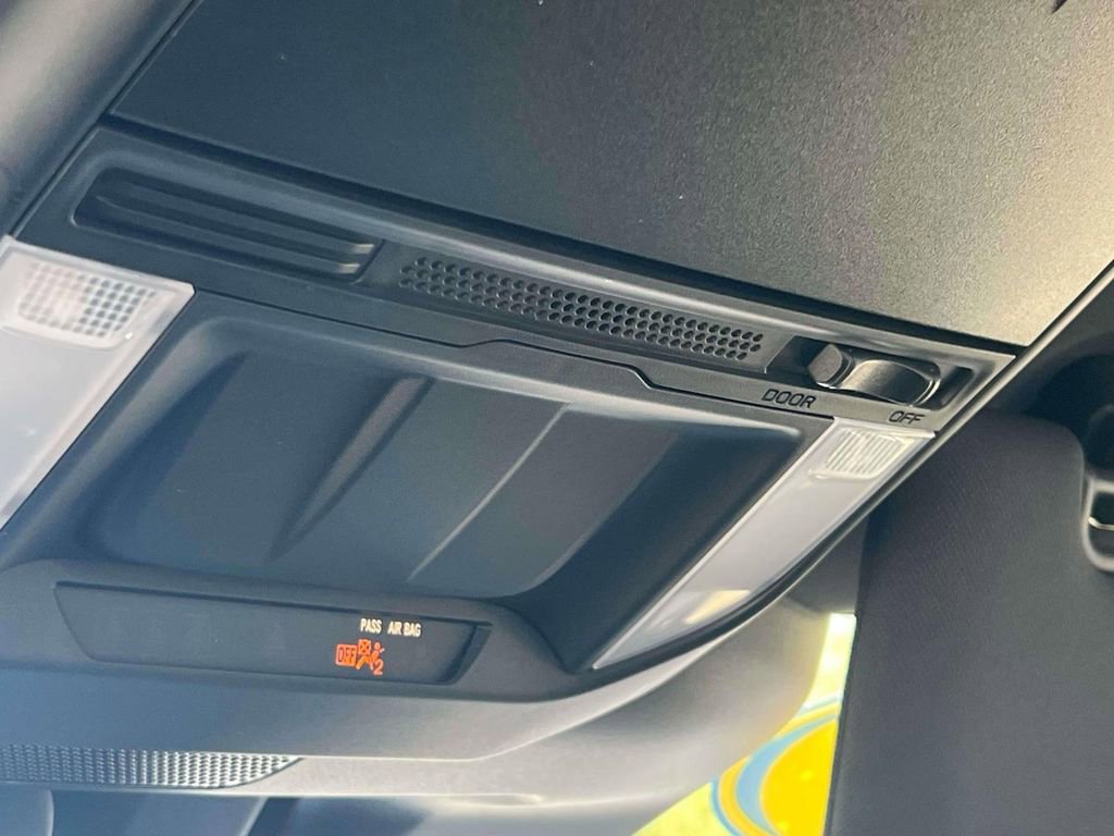 Certified 2025 Subaru Forester image 27