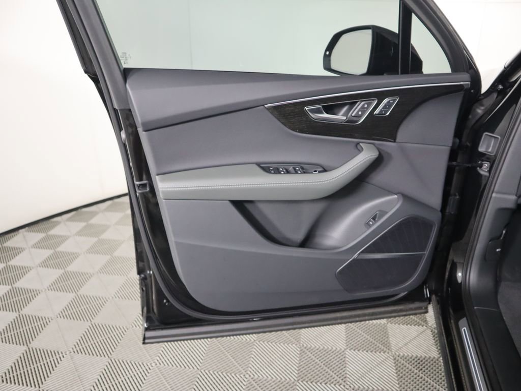 New 2025 Audi Q7 3.0T Premium Plus image 26
