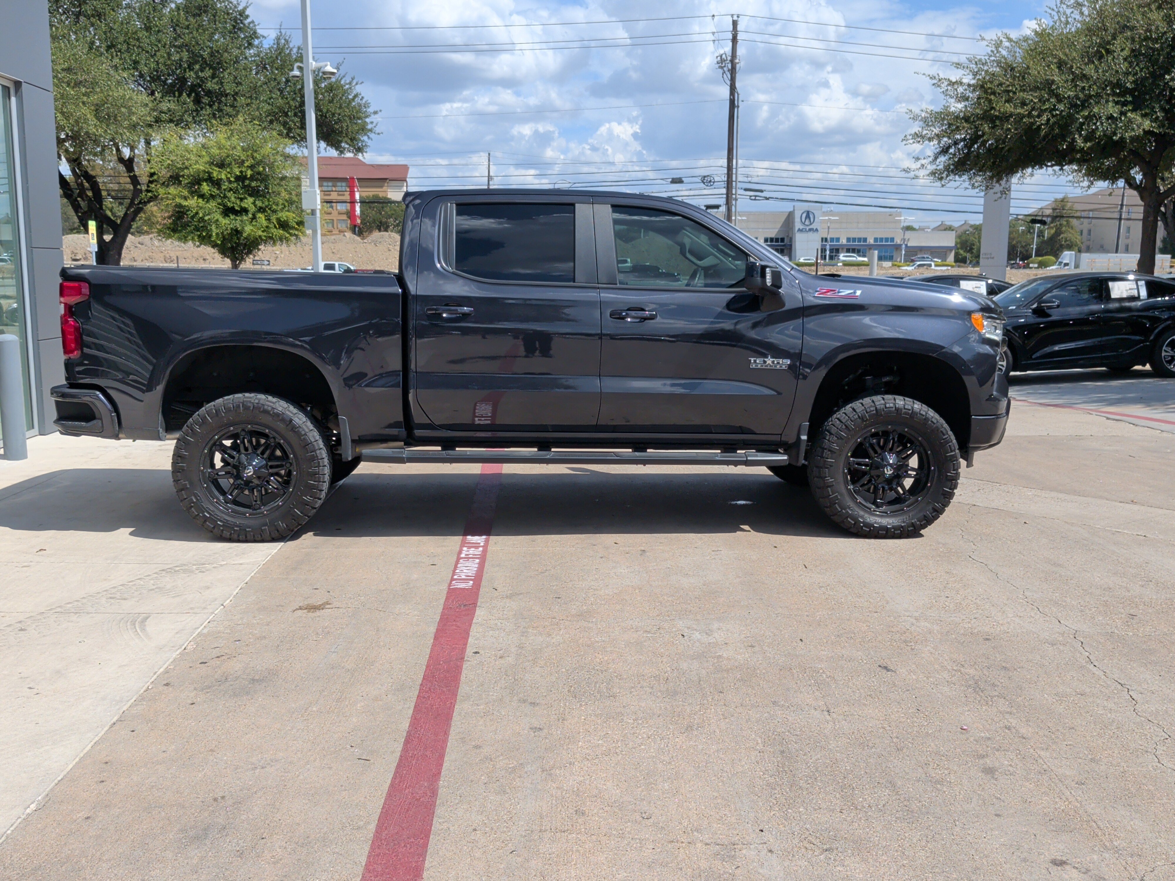 Used 2024 Chevrolet Silverado 1500 RST AWD/4WD image 10