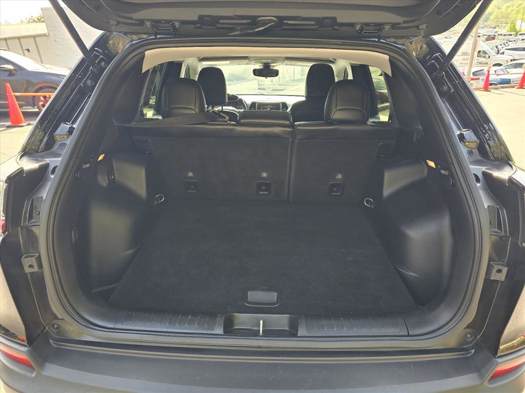 Used 2021 Jeep Cherokee Latitude Plus FWD image 25