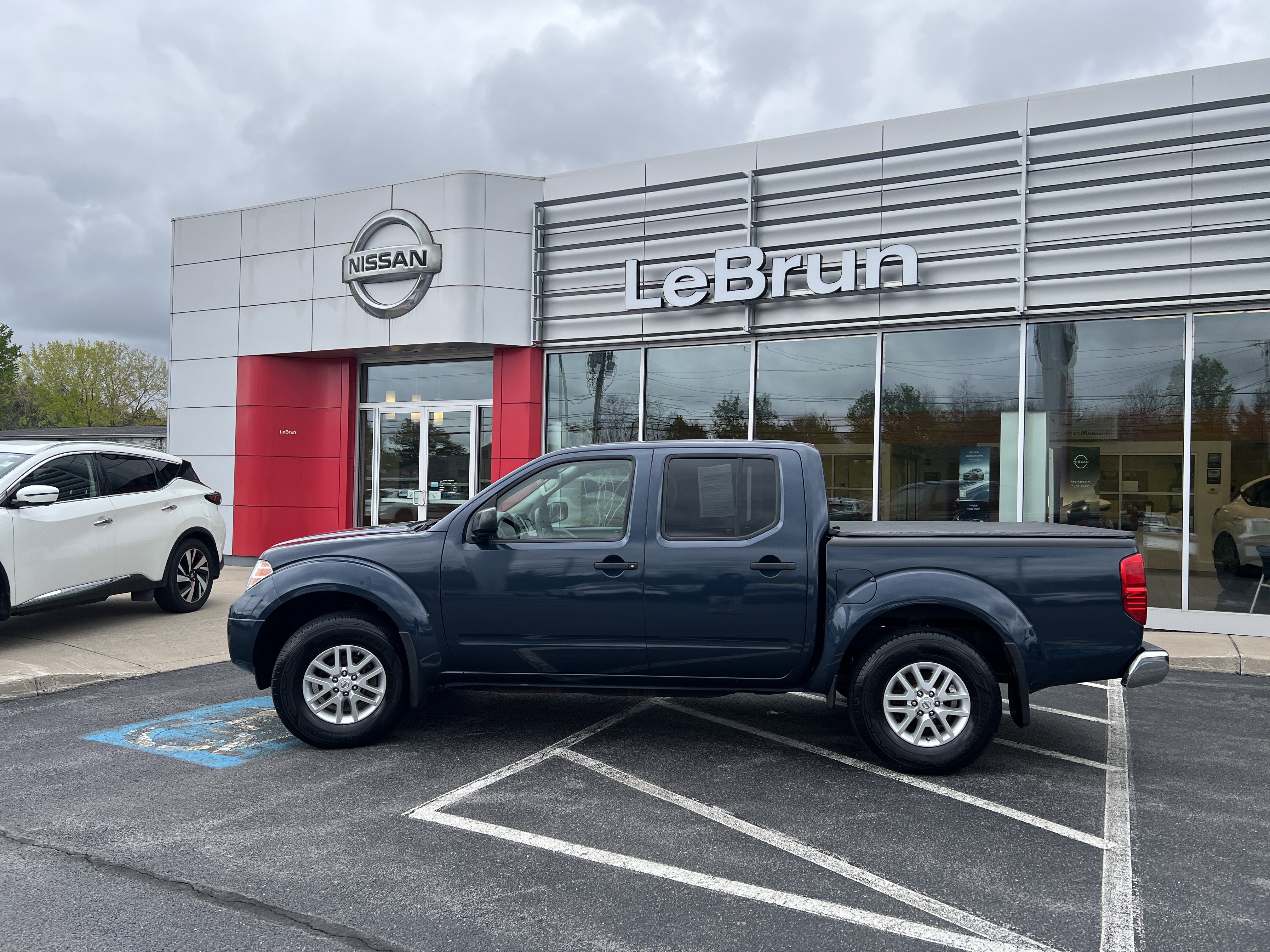Used 2019 Nissan Frontier SV AWD/4WD video 2
