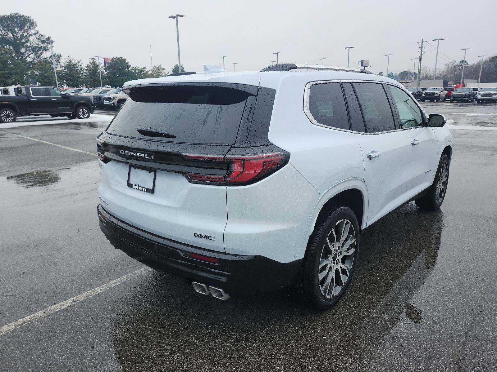 New 2026 GMC Acadia Denali Ultimate image 3