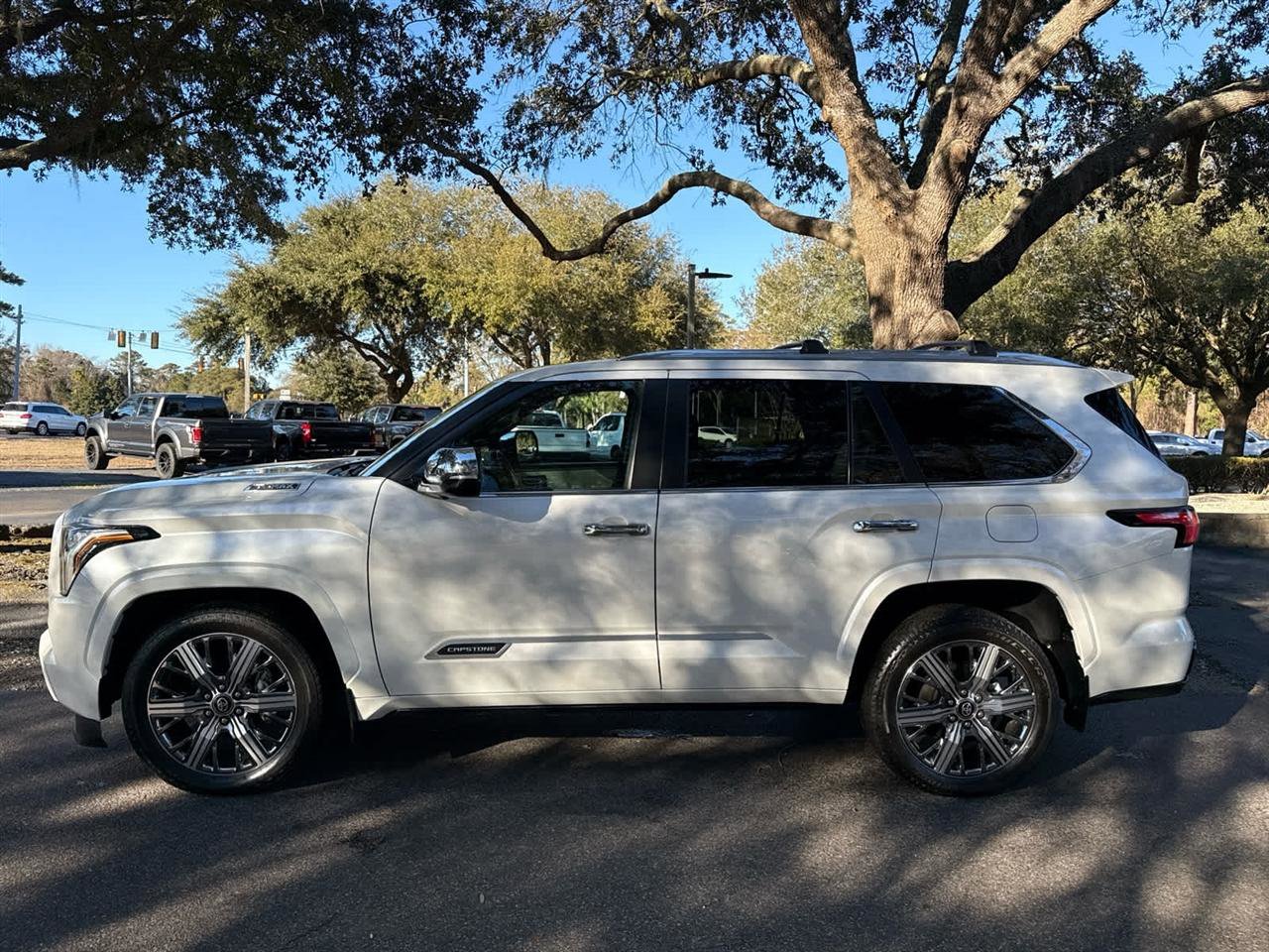 Used 2025 Toyota Sequoia Capstone image 2