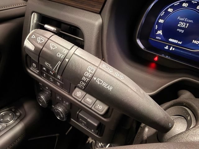 Used 2024 Chevrolet Suburban High Country AWD/4WD image 38