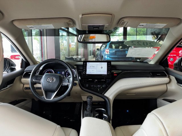 Used 2022 Toyota Camry XLE FWD image 25