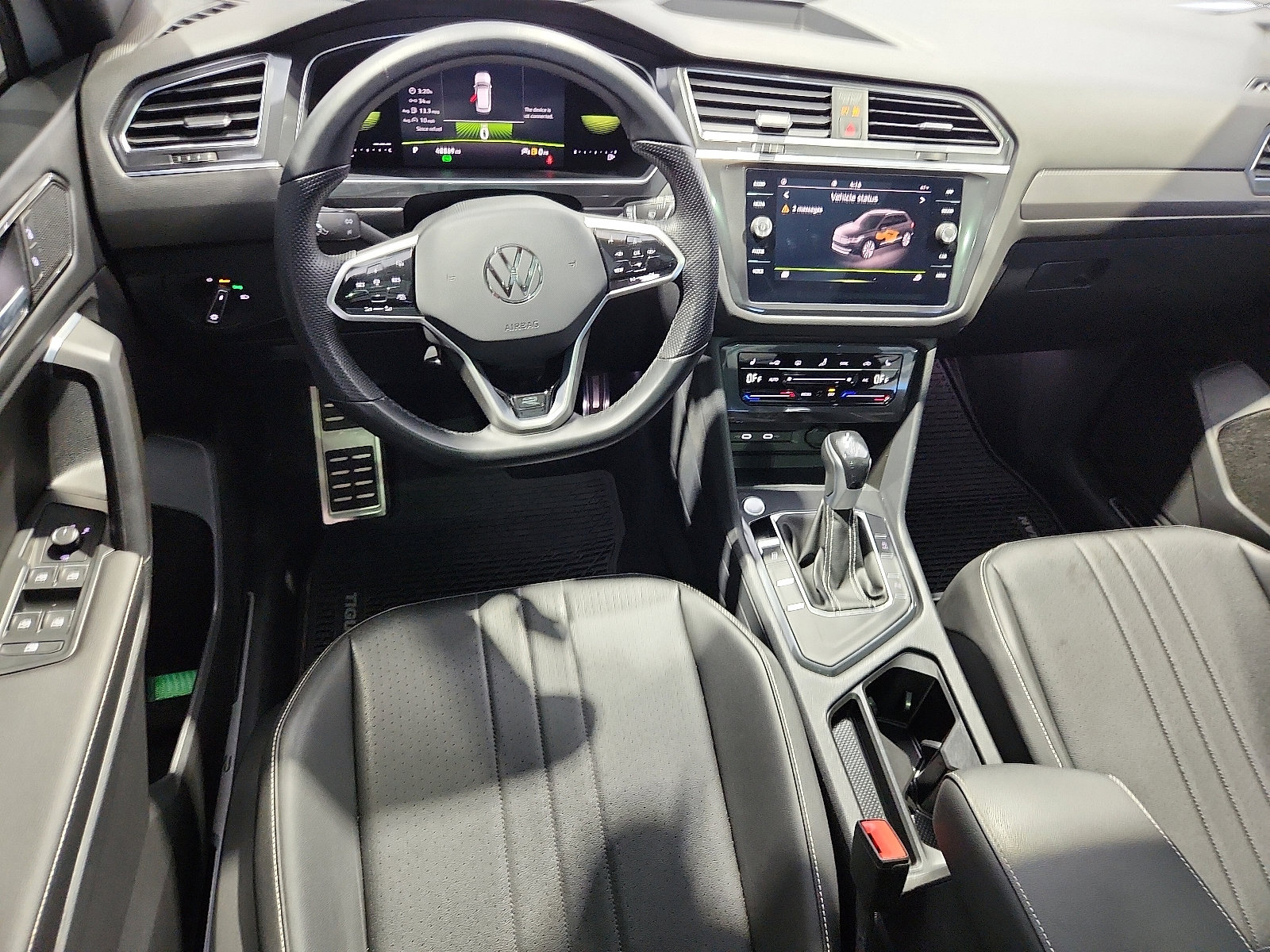 Certified 2023 Volkswagen Tiguan SE R-Line FWD image 10