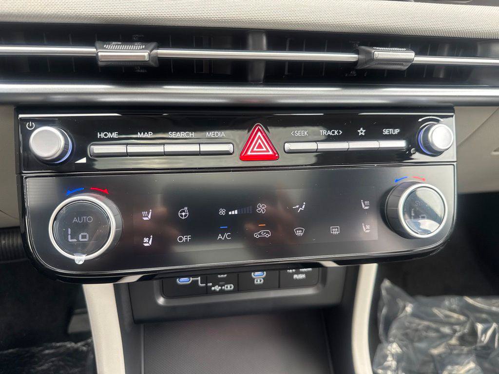 New 2026 Hyundai Tucson Limited AWD/4WD image 16