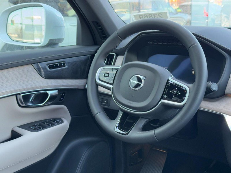 New 2026 Volvo XC90 T8 Plus w/ Protection Package Premier AWD/4WD image 7