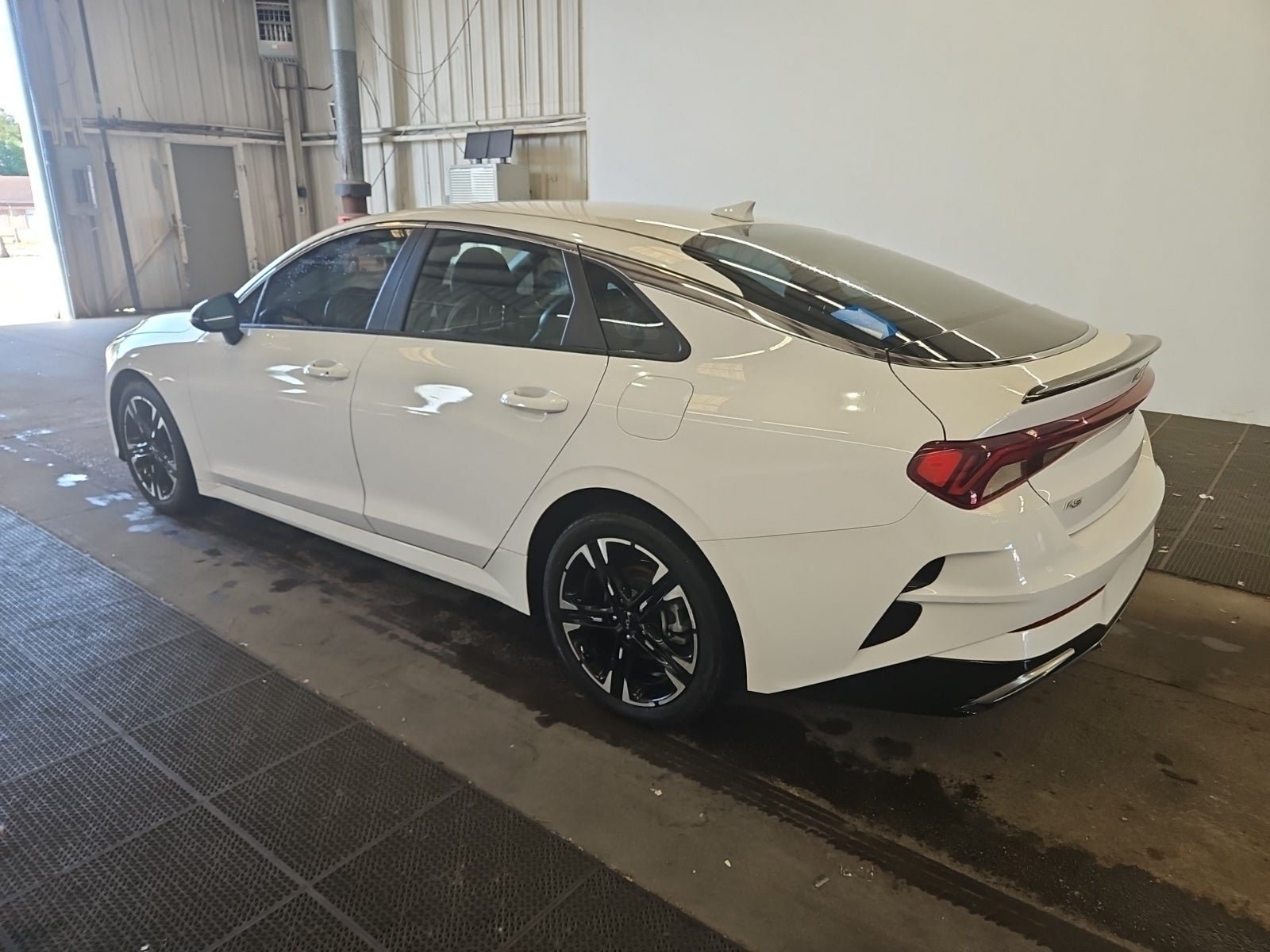 Used 2022 Kia K5 GT-Line FWD image 8