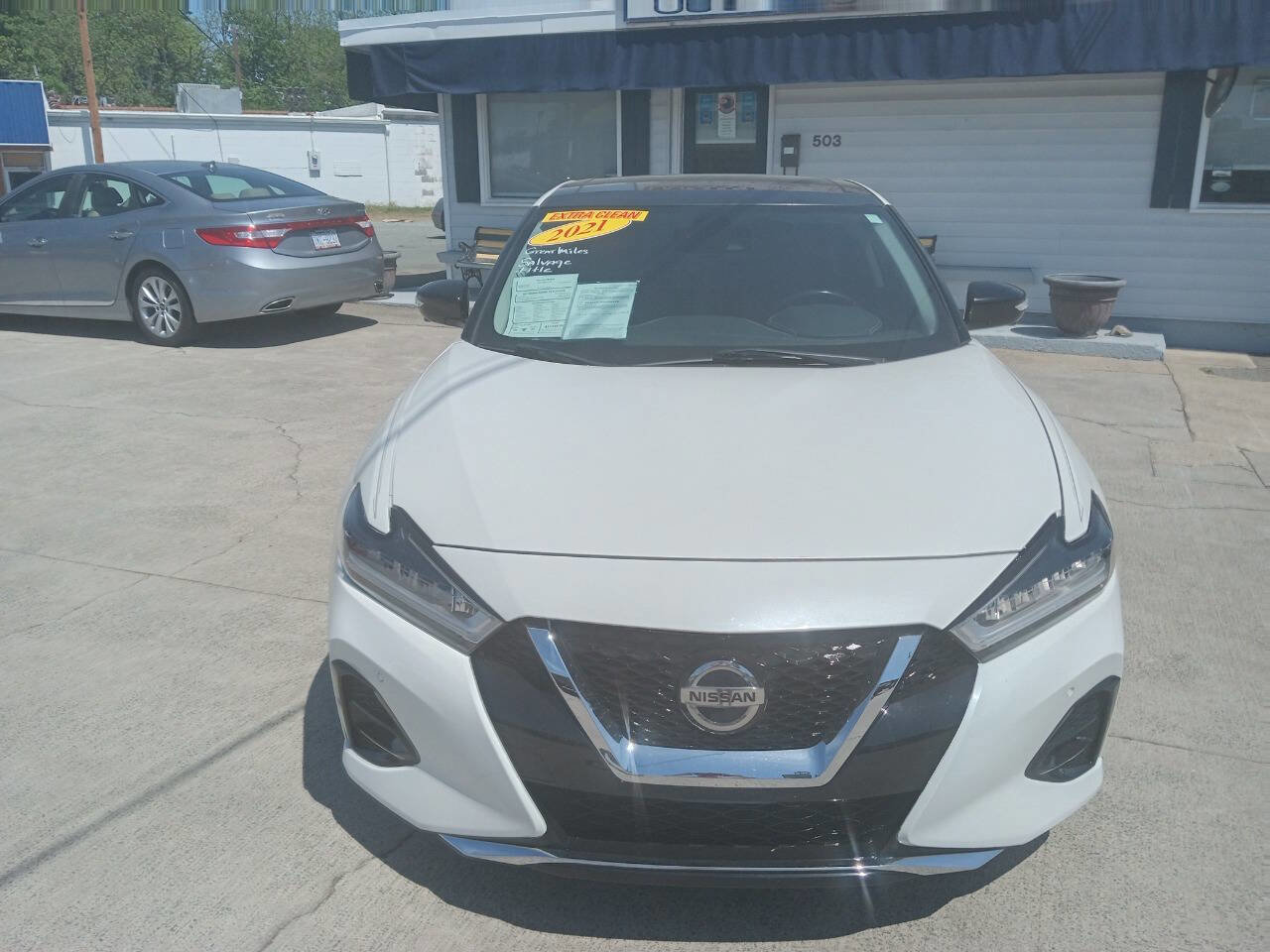 Used 2021 Nissan Maxima Platinum FWD image 2