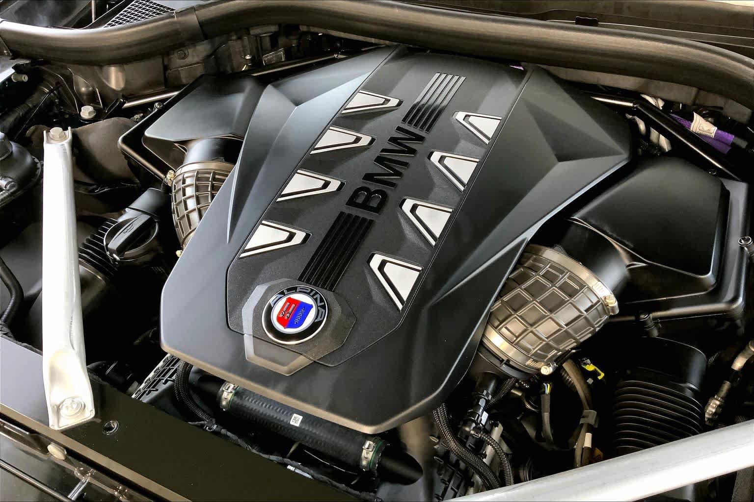 Used 2025 BMW ALPINA XB7 AWD/4WD image 31