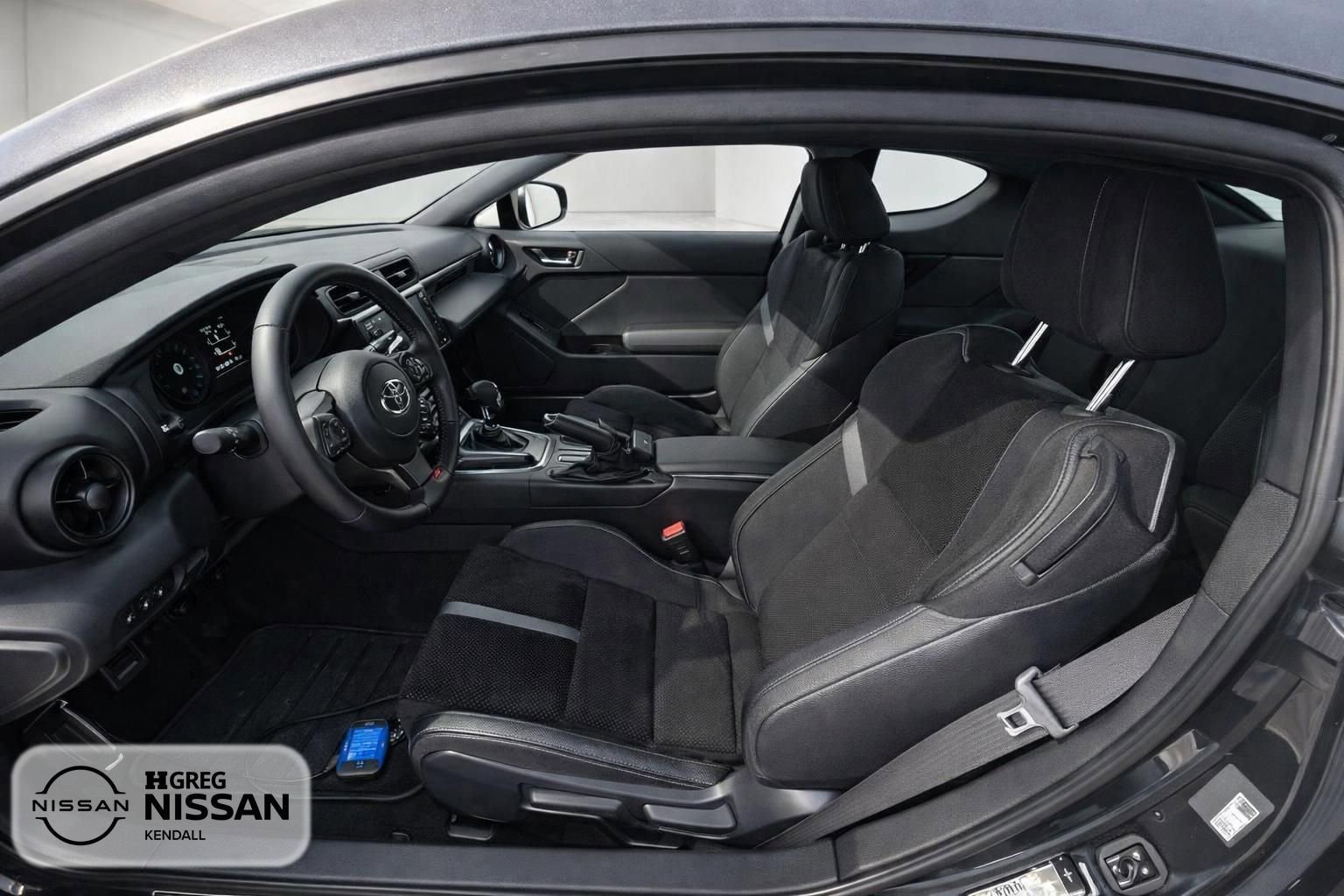 Used 2023 Toyota GR86 Premium w/ ALL Weather Mat Package (TMS) RWD image 5