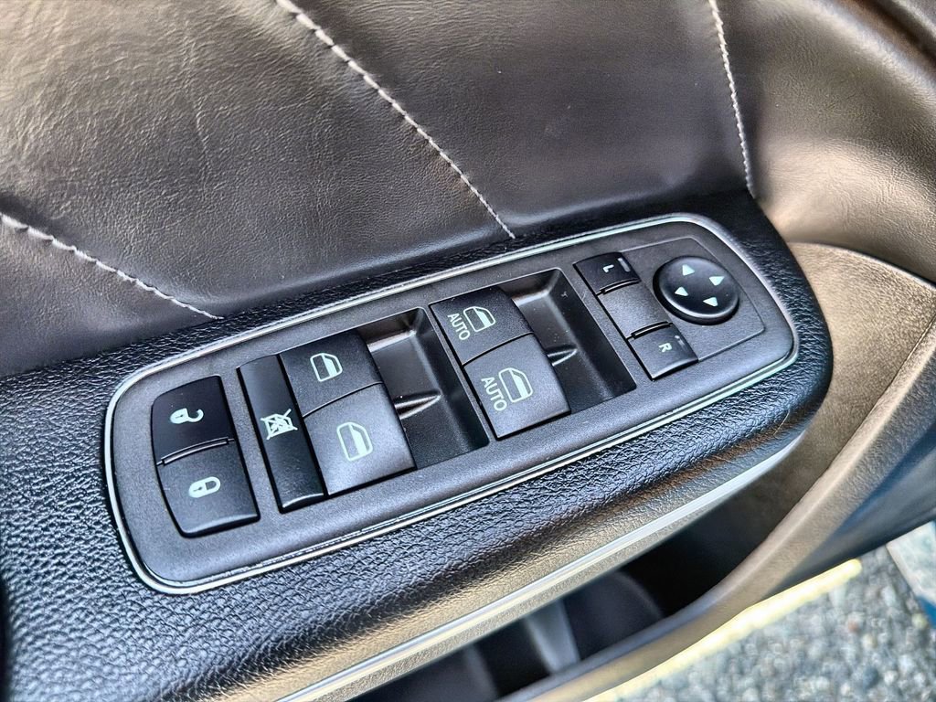 Used 2022 Dodge Charger Scat Pack w/ Dynamics Package image 15