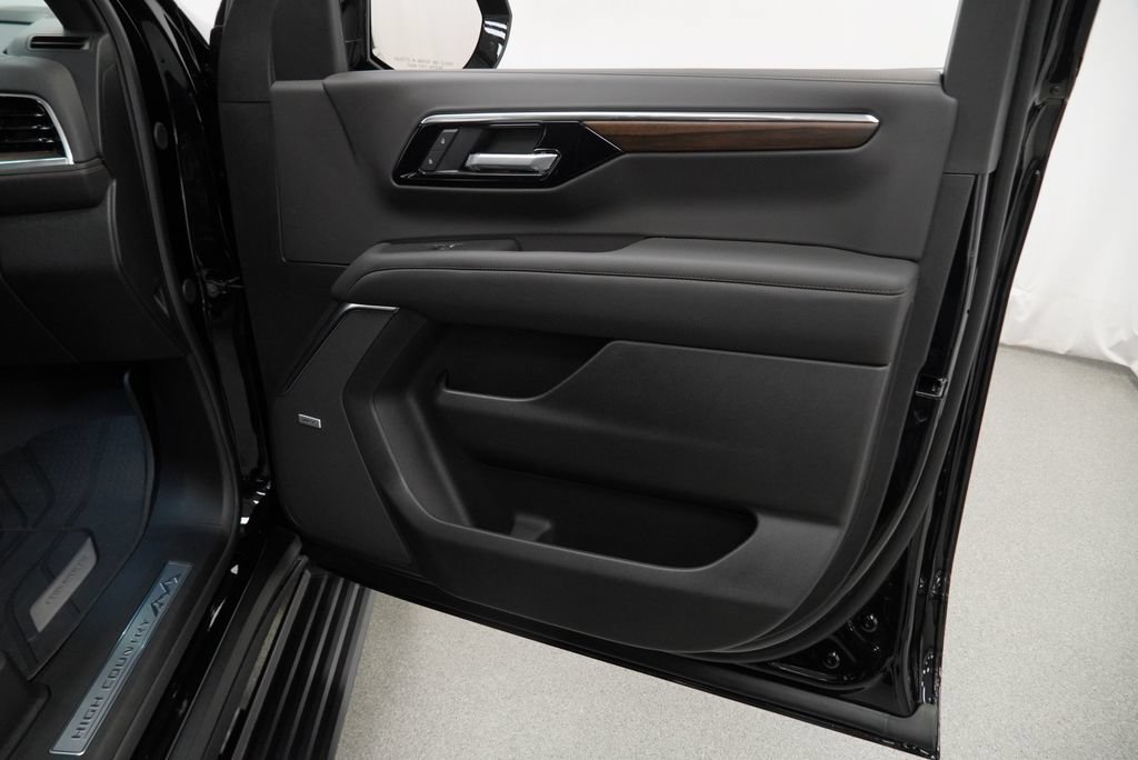 New 2026 Chevrolet Tahoe High Country AWD/4WD image 31
