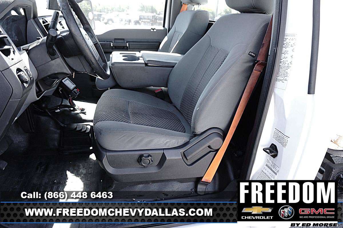 Used 2015 Ford F550 4x4 Regular Cab Super Duty image 11