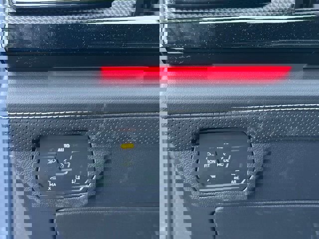 New 2026 Volkswagen Atlas Cross Sport SEL Premium R-Line image 24