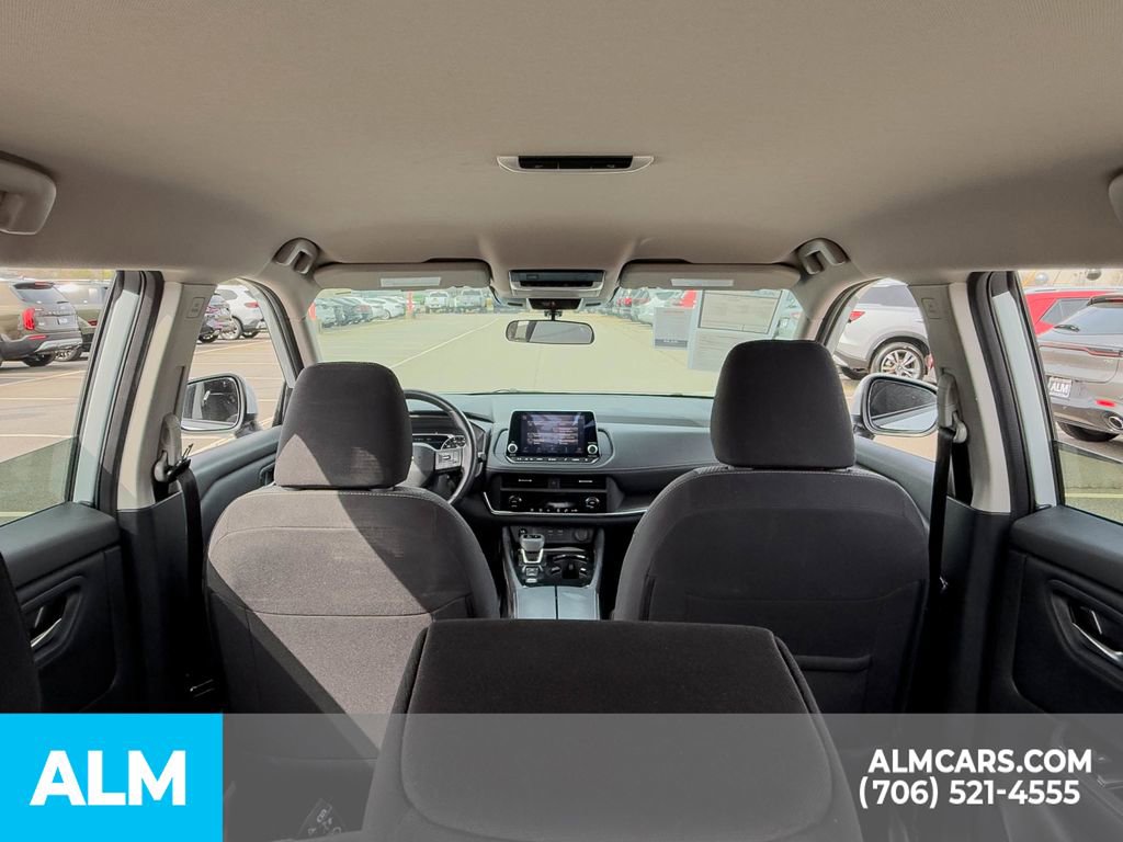 Used 2025 Nissan Rogue SV image 12