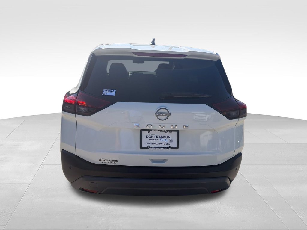 Used 2023 Nissan Rogue S FWD image 4
