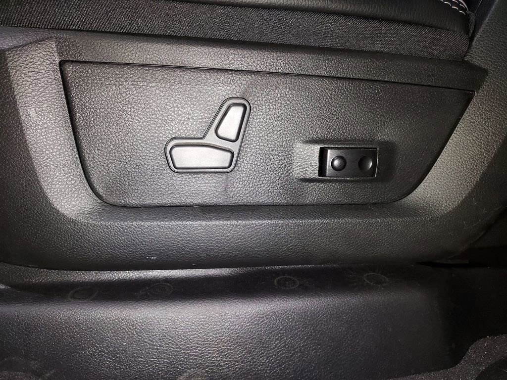 New 2026 RAM 2500 Laramie w/ Night Edition image 18