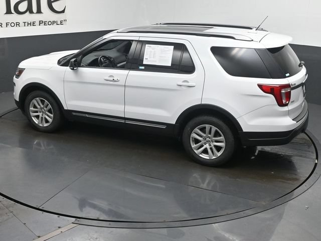 Used 2019 Ford Explorer XLT w/ Equipment Group 202A AWD/4WD image 43