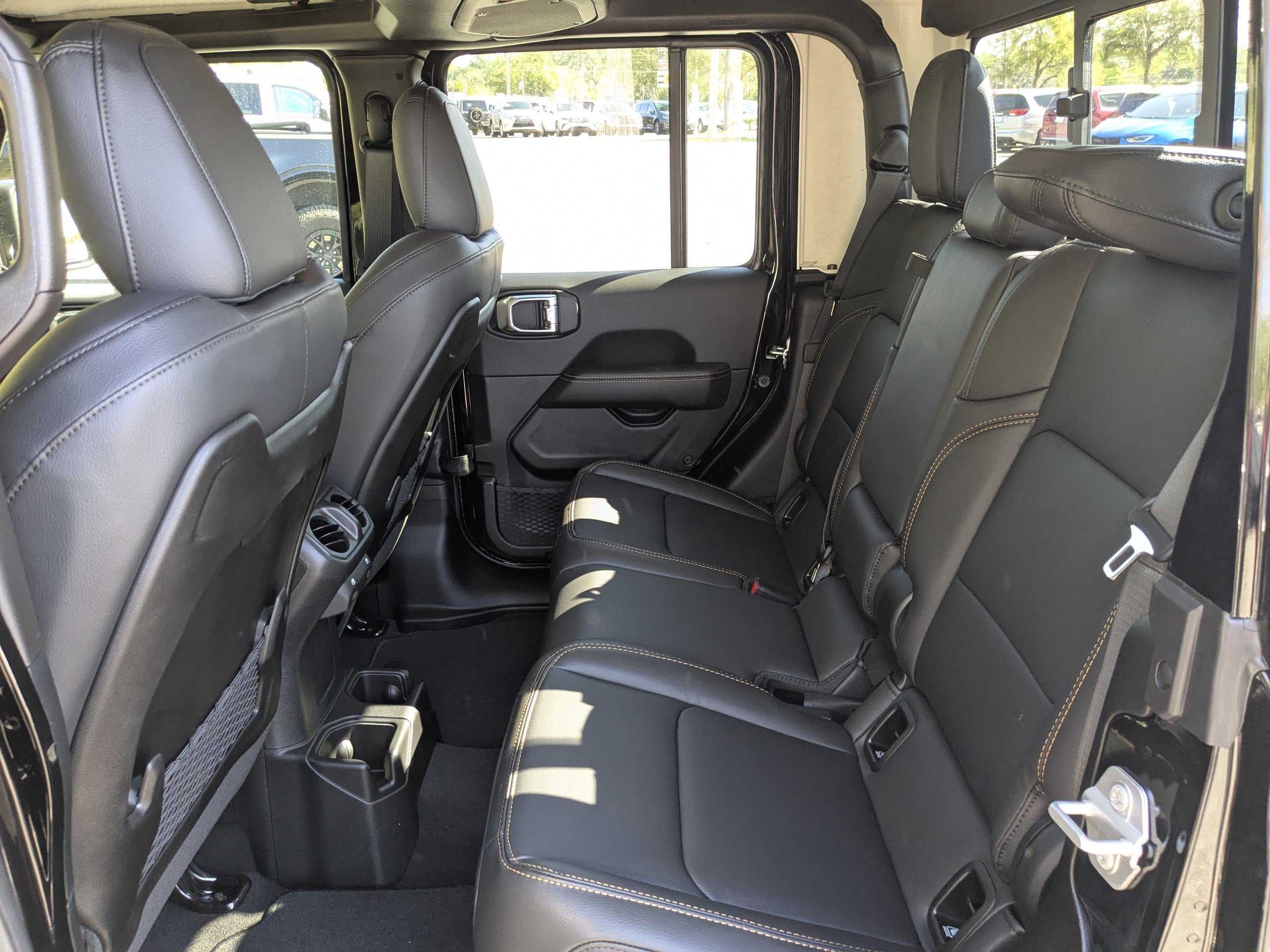 New 2025 Jeep Gladiator High Tide image 13