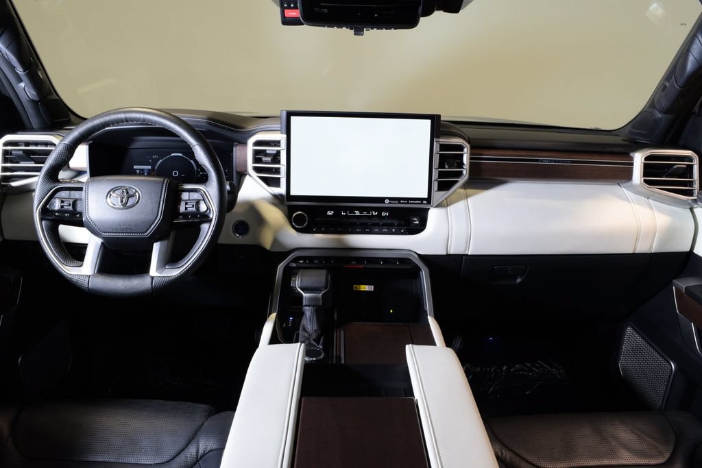 Used 2023 Toyota Sequoia Capstone AWD/4WD image 16