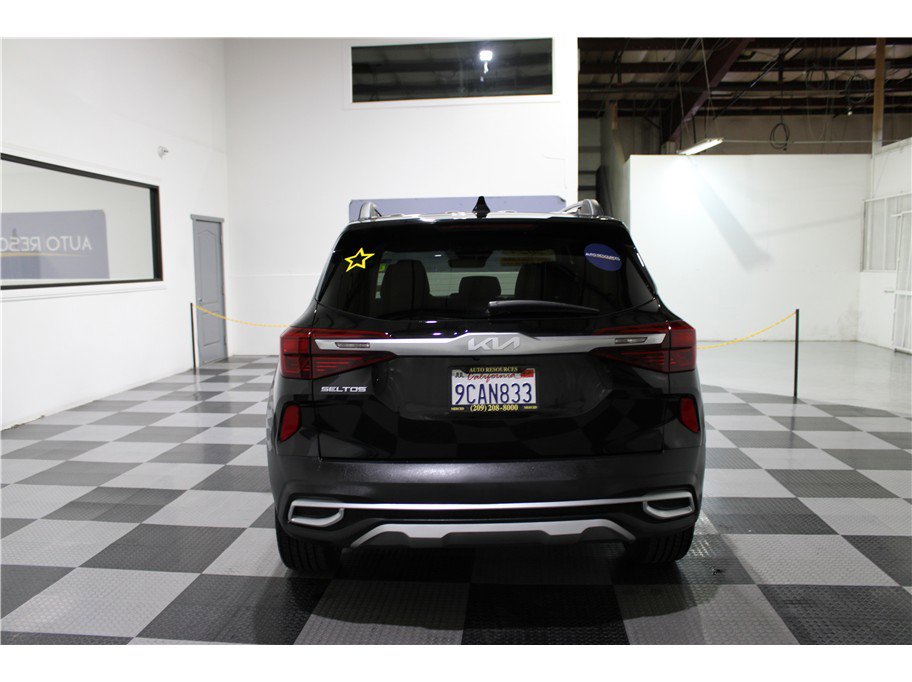 Used 2023 Kia Seltos Nightfall Edition image 5