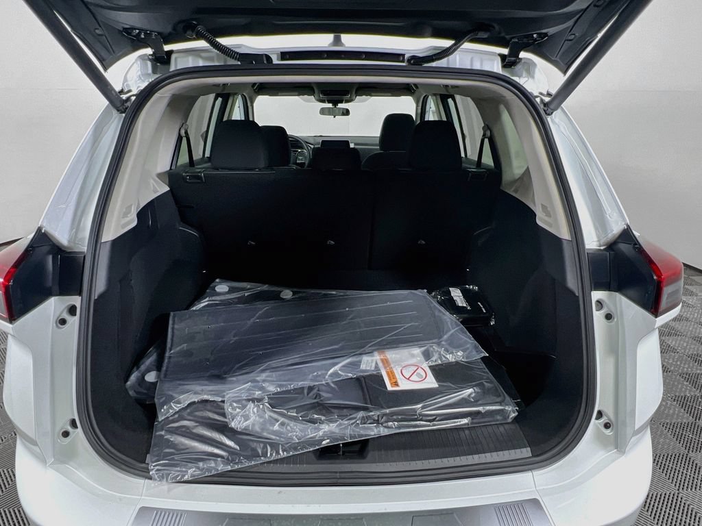 New 2026 Nissan Rogue SV w/ Cold Weather Package AWD/4WD image 23