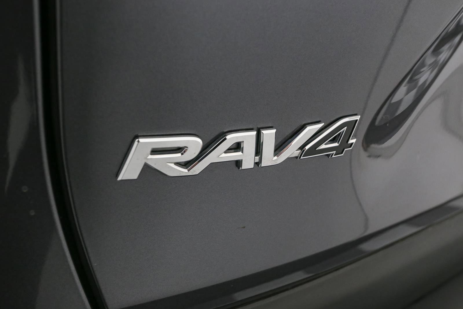 Used 2024 Toyota RAV4 XLE w/ Convenience Package image 10
