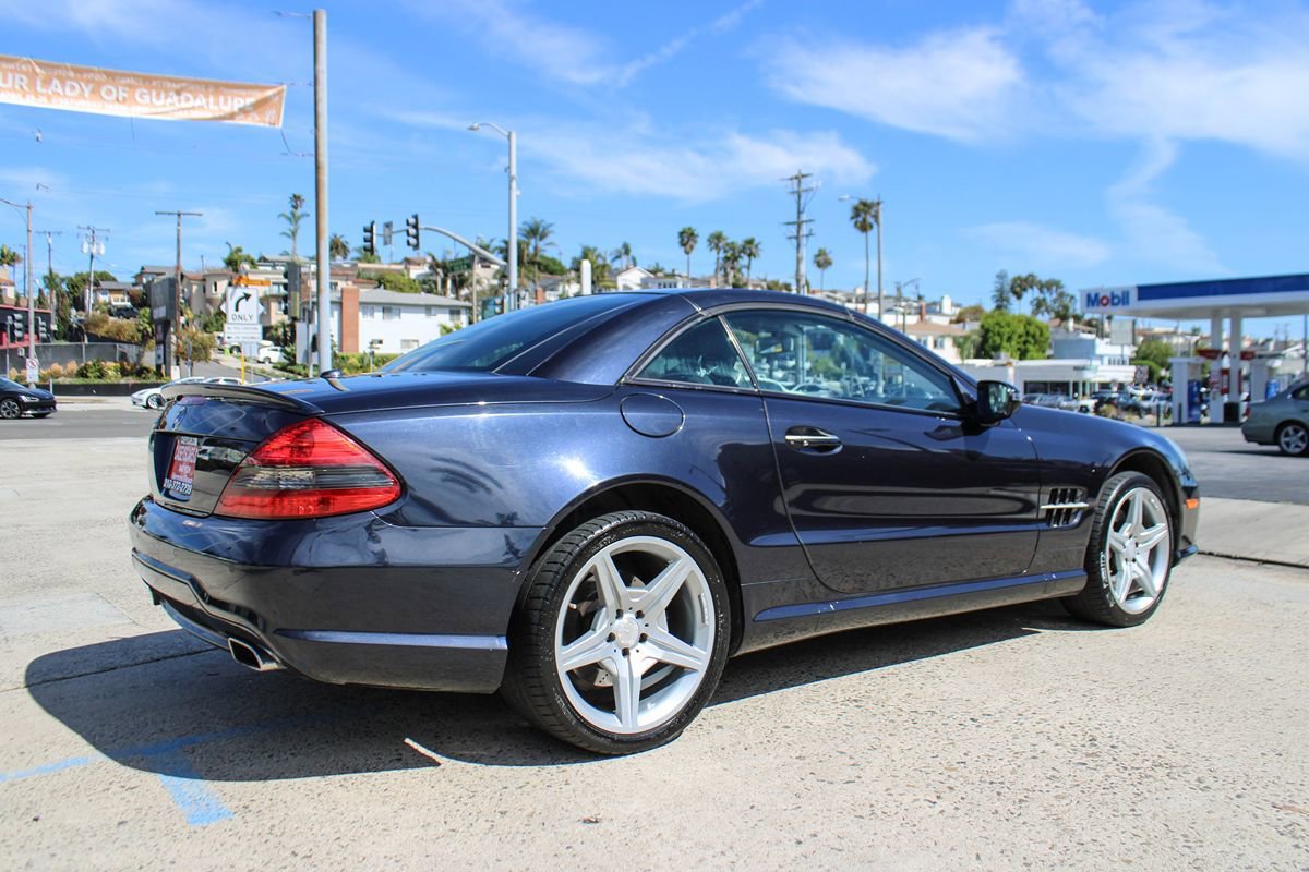 Used 2011 Mercedes-Benz SL 550 image 6