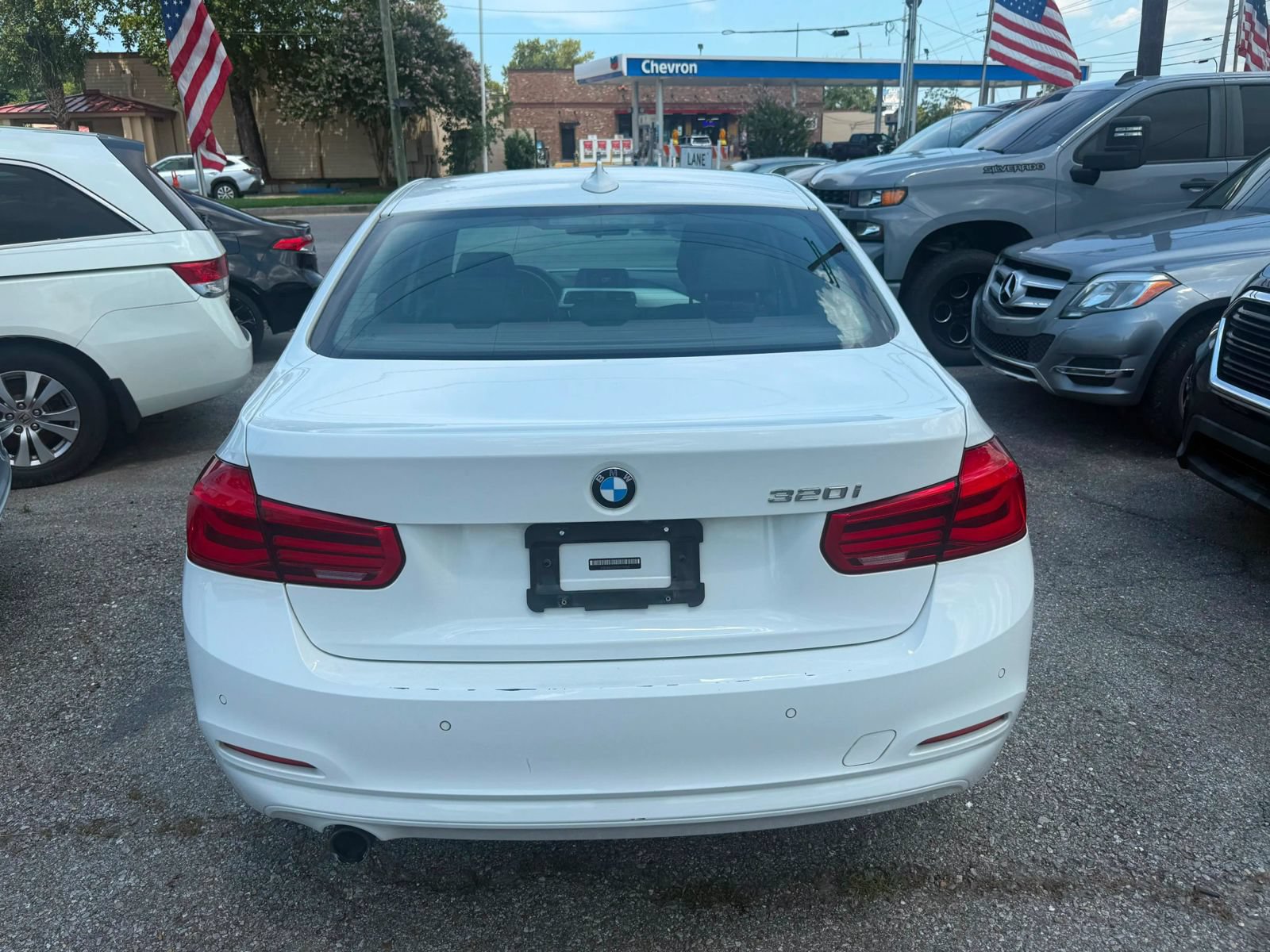 Used 2016 BMW 320i Sedan RWD image 6