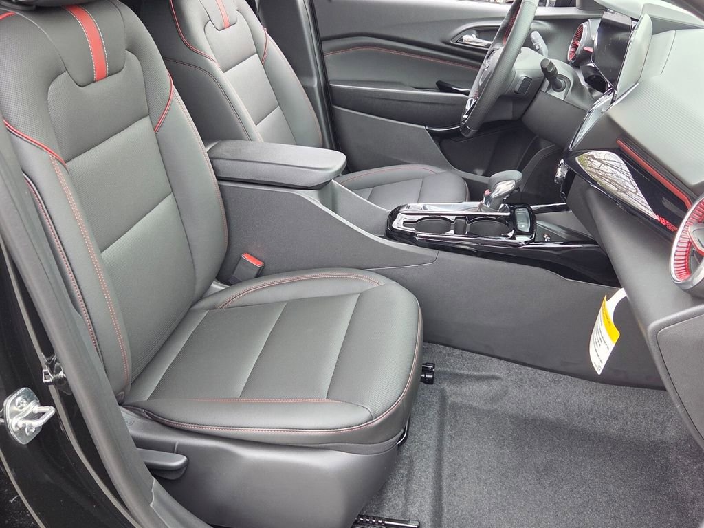 New 2026 Chevrolet Trax RS w/ Sunroof Package image 15