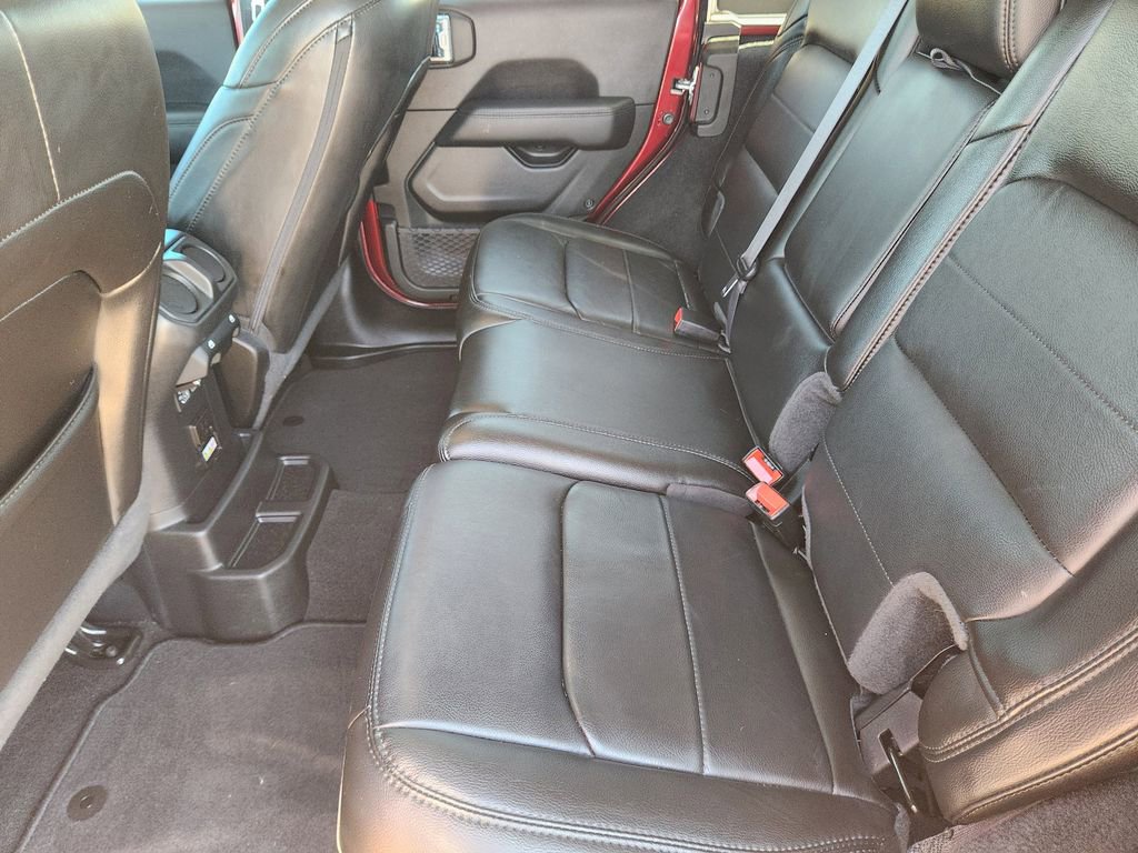 Used 2021 Jeep Wrangler Unlimited Sahara AWD/4WD image 31