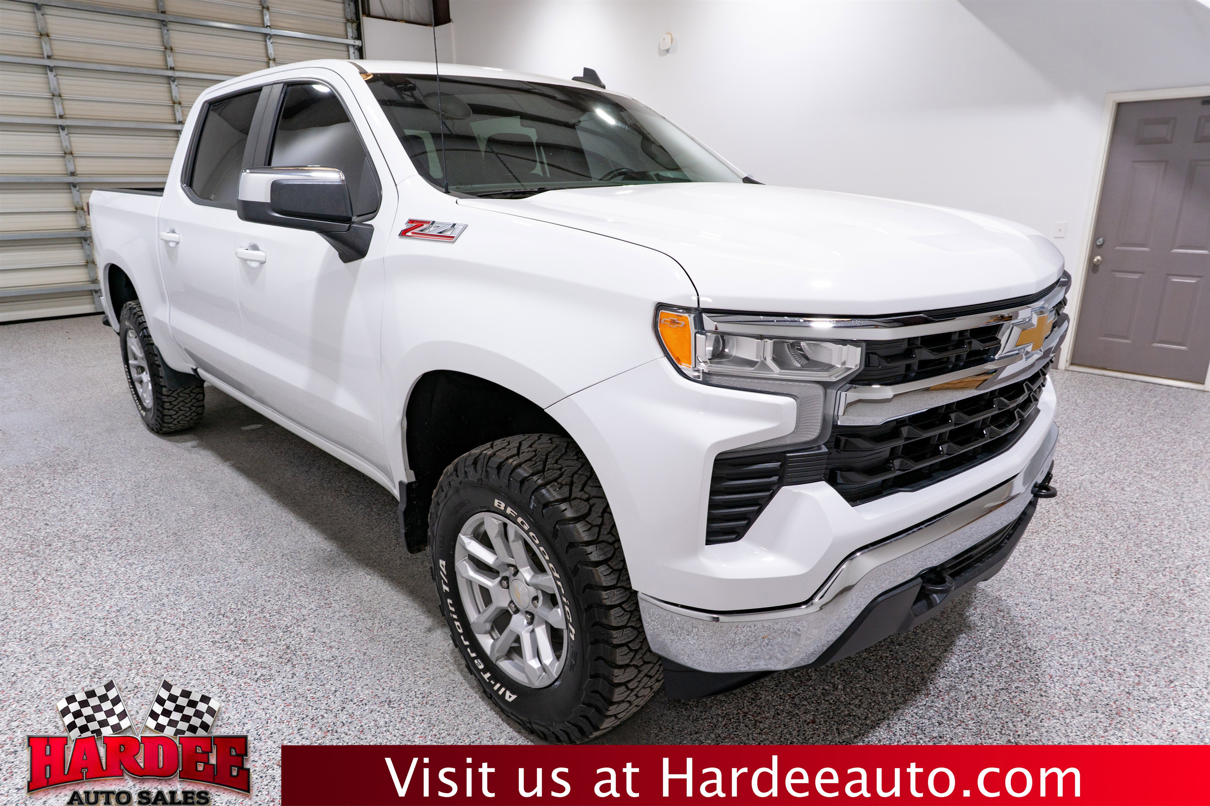 Used 2022 Chevrolet Silverado 1500 LT w/ Z71 Off-Road Package image 6