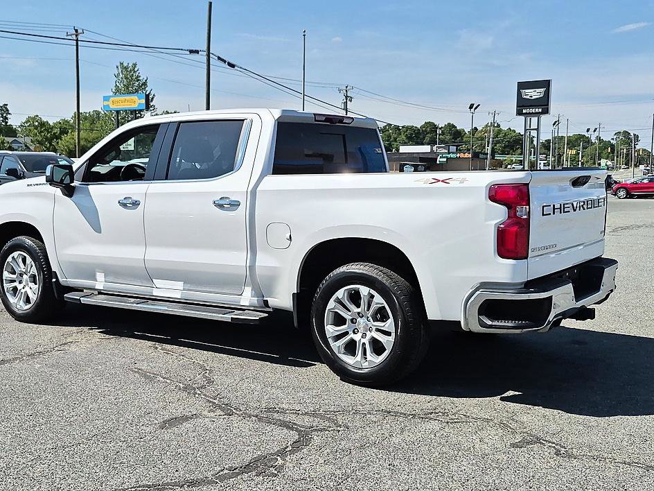 Used 2022 Chevrolet Silverado 1500 LTZ w/ LTZ Premium Package AWD/4WD image 3