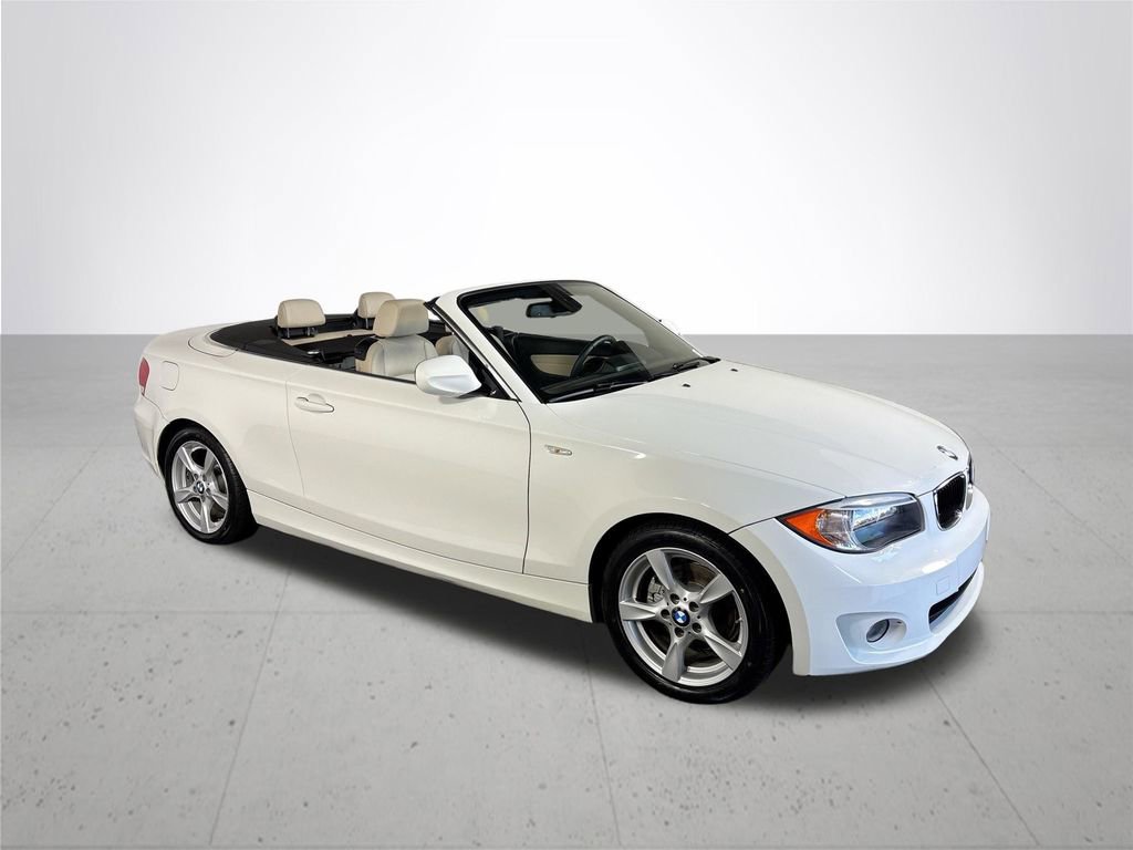 Used 2012 BMW 128i Convertible RWD image 4