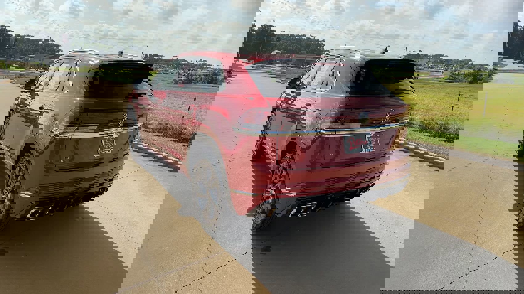 Used 2024 Volkswagen Atlas Cross Sport SEL R-Line image 6