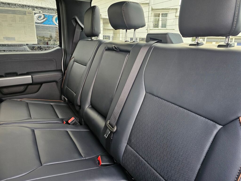 New 2026 Ford F350 Lariat w/ FX4 Off-Road Package image 10