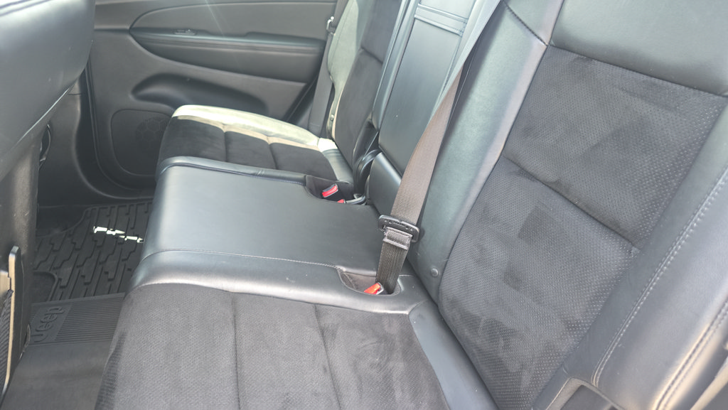 Used 2018 Jeep Grand Cherokee Altitude AWD/4WD image 10