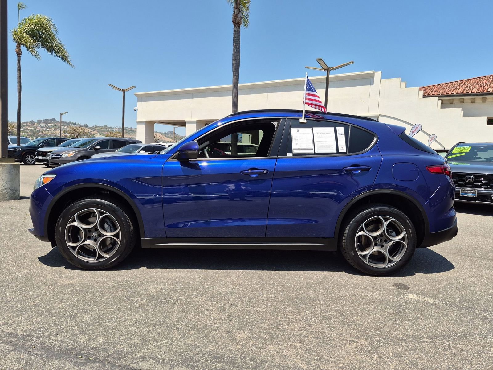 Used 2022 Alfa Romeo Stelvio Sprint RWD image 2