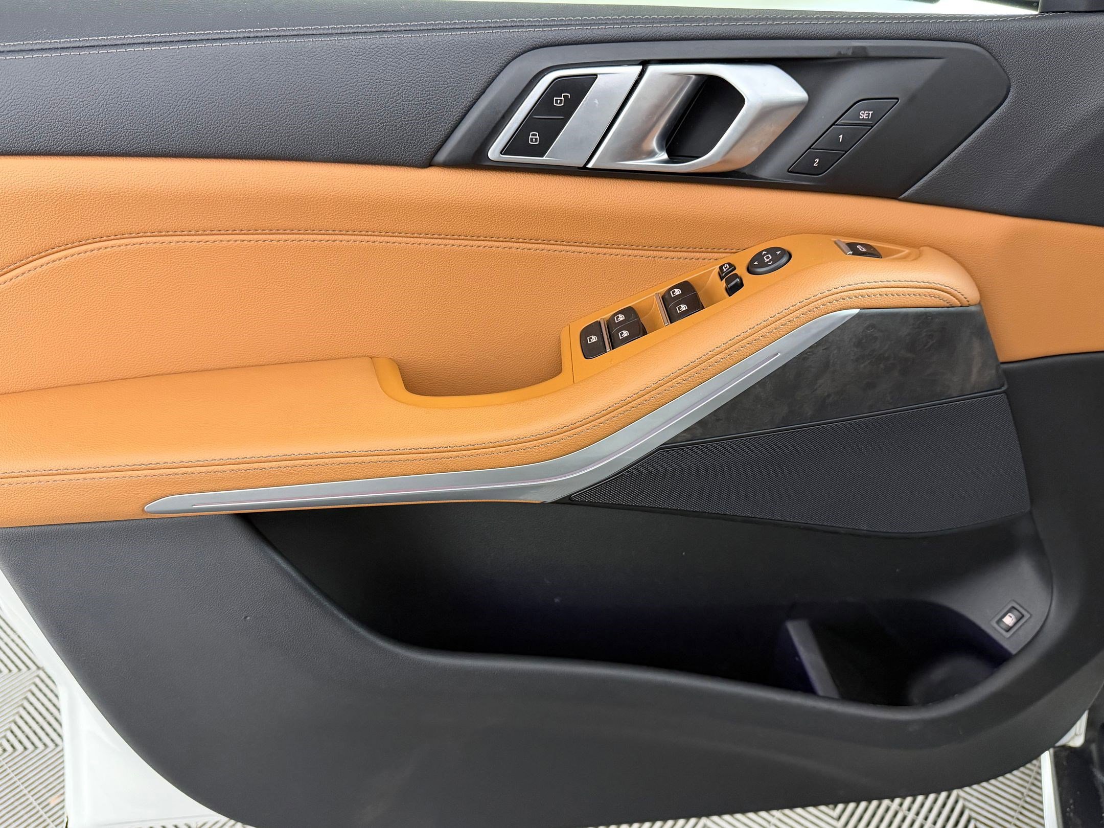 Certified 2022 BMW X5 xDrive45e w/ Climate Comfort Package image 12