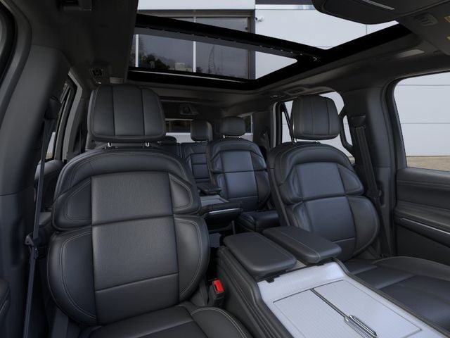 New 2025 Lincoln Navigator Reserve w/ Jet Appearance Package AWD/4WD image 10