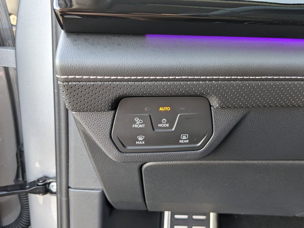 Used 2025 Volkswagen Atlas SEL Premium R-Line image 28